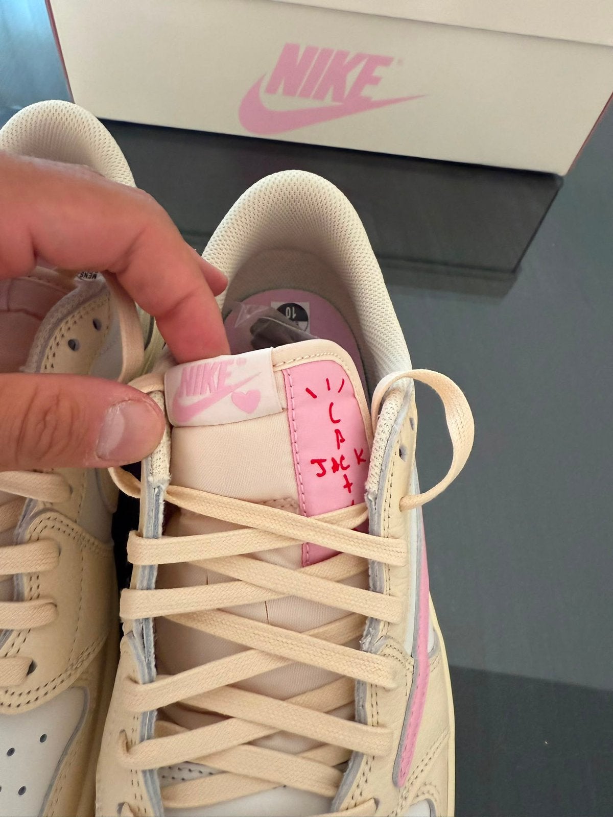 Nike x Travis Scott Low Shy Pink, Enlèvement ou Envoi, Comme neuf