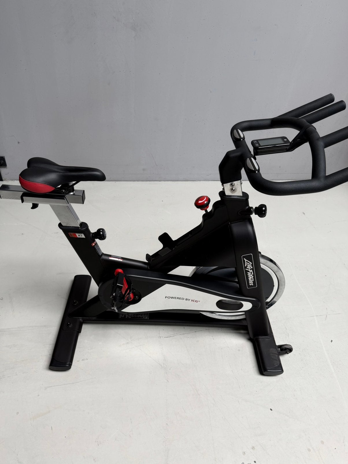 VÉLO DE SPINNING LIFE FITNESS IC1, Enlèvement ou Envoi, Comme neuf
