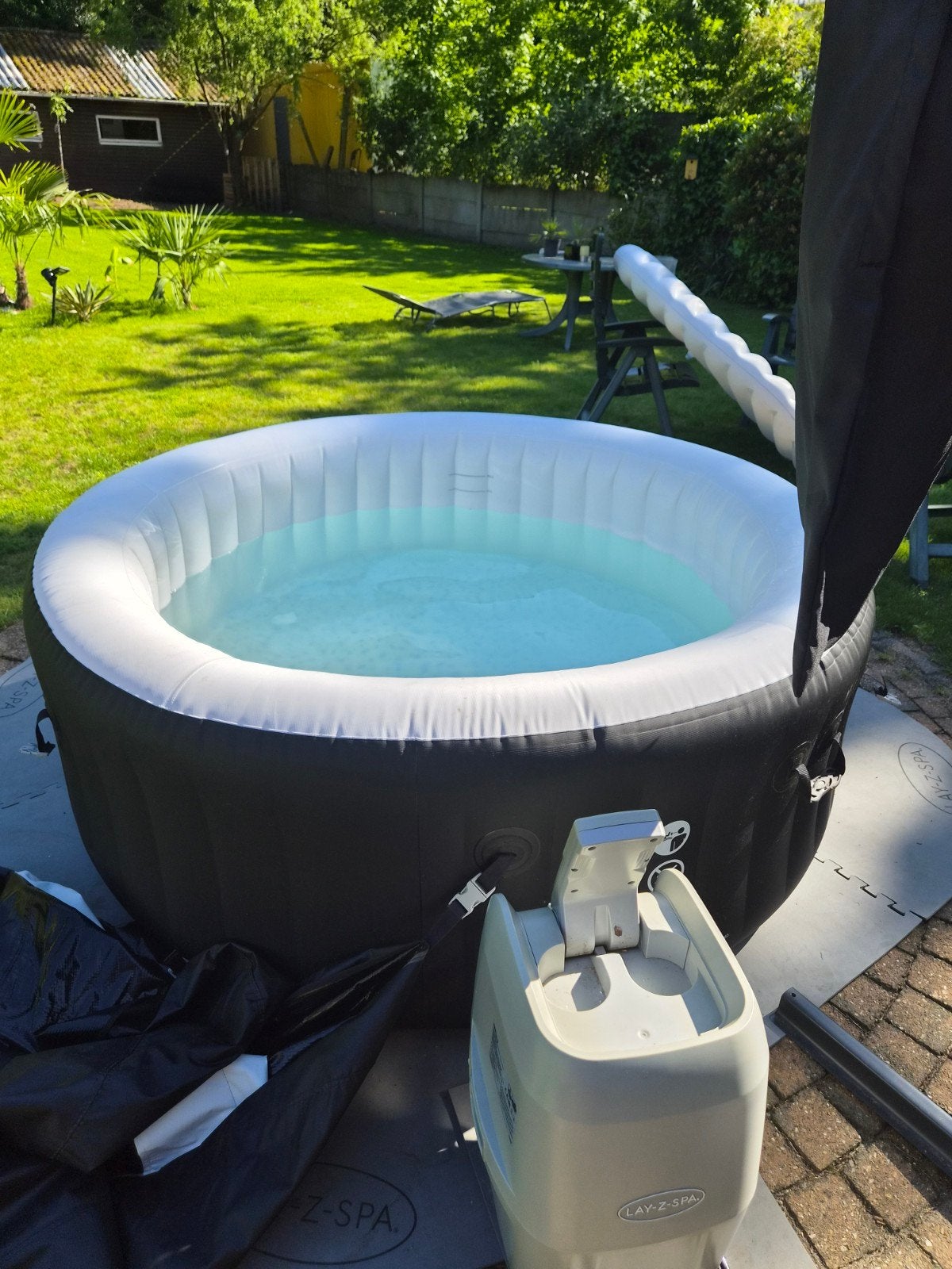 Bestway lay-z spa opblaasbare jacuzzi (heeft lekje), Ophalen, Gebruikt, Filter, Opblaasbaar