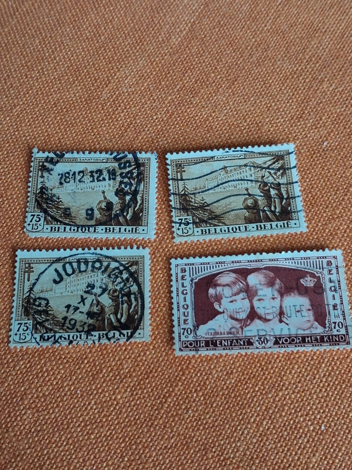 1932- 35 timbres belges COB 359 et 405, Enlèvement ou Envoi