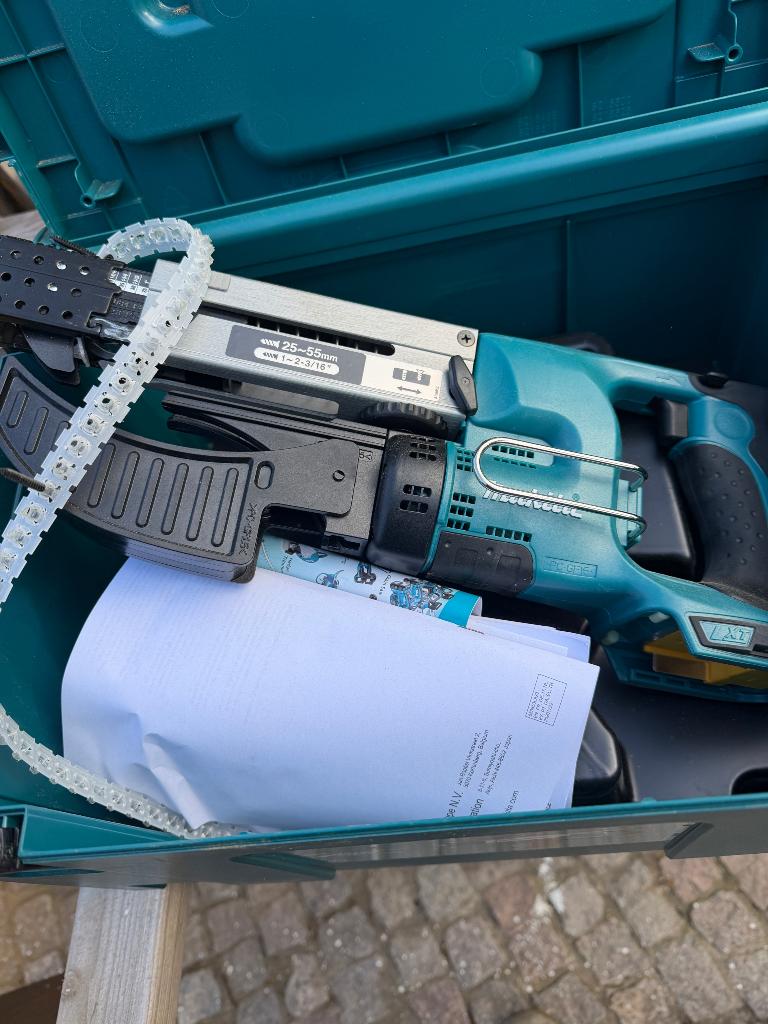 Makita 550zj gyproc vijs machine, Doe-het-zelf en Bouw, Gereedschap | Boormachines, Ophalen, Nieuw, Boor- en Schroefmachine