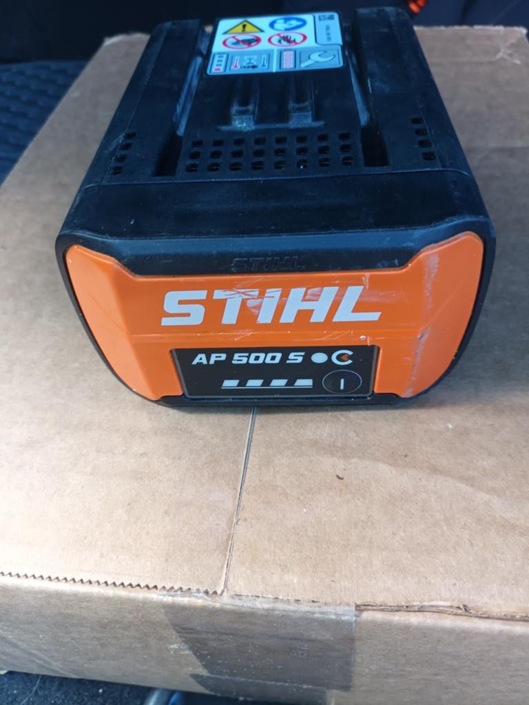 1 batterie stihl AP500S connected, Enlèvement