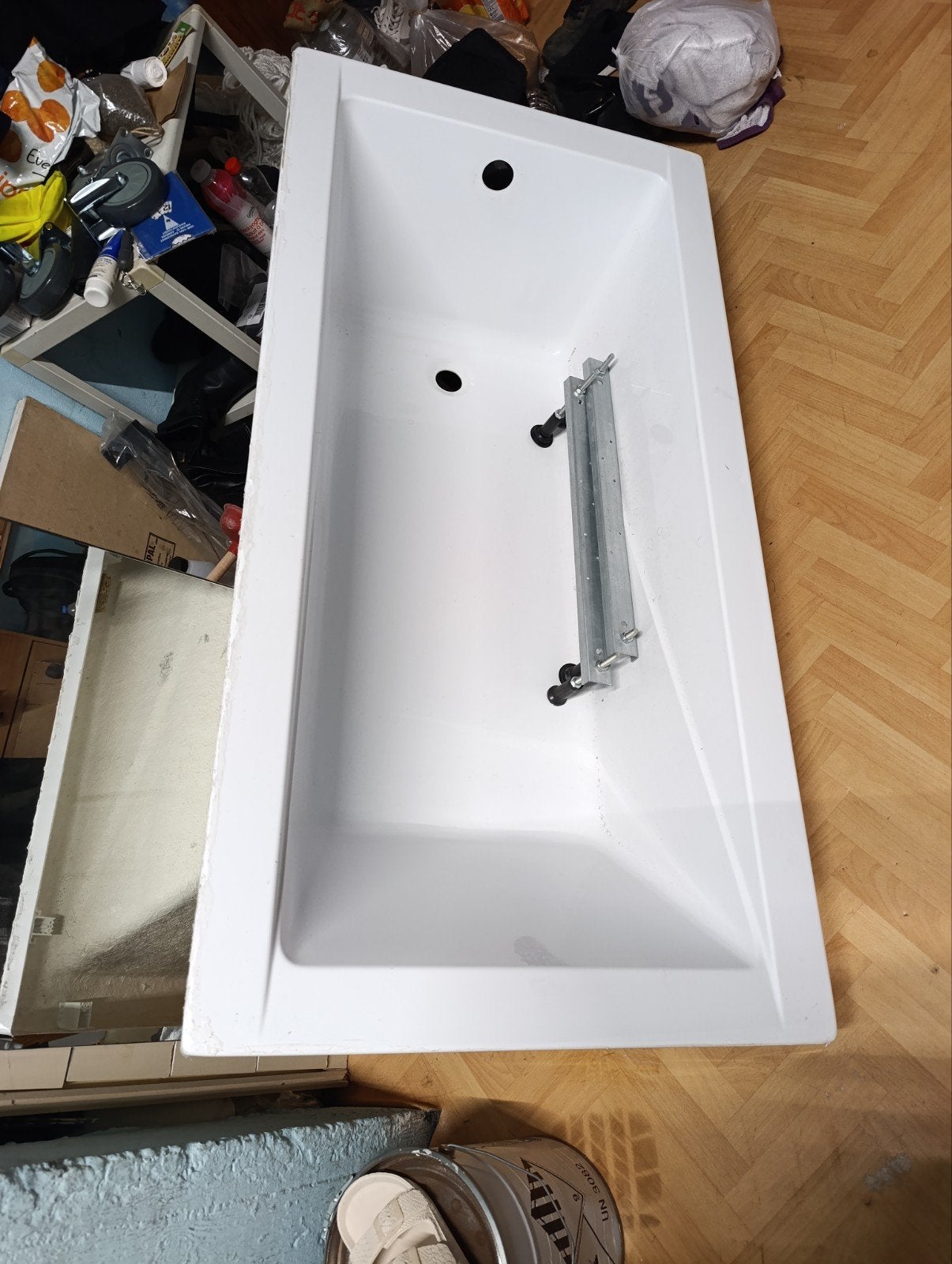 Baignoire 140x70 de bonne qualité. Rarement utilisé., Enlèvement, Comme neuf, Avec baignoire