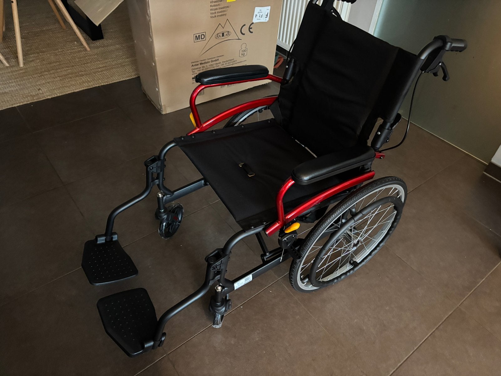 Nieuw rolstoel New wheel chair never used., Diversen, Ophalen, Inklapbaar, Nieuw, Duwrolstoel