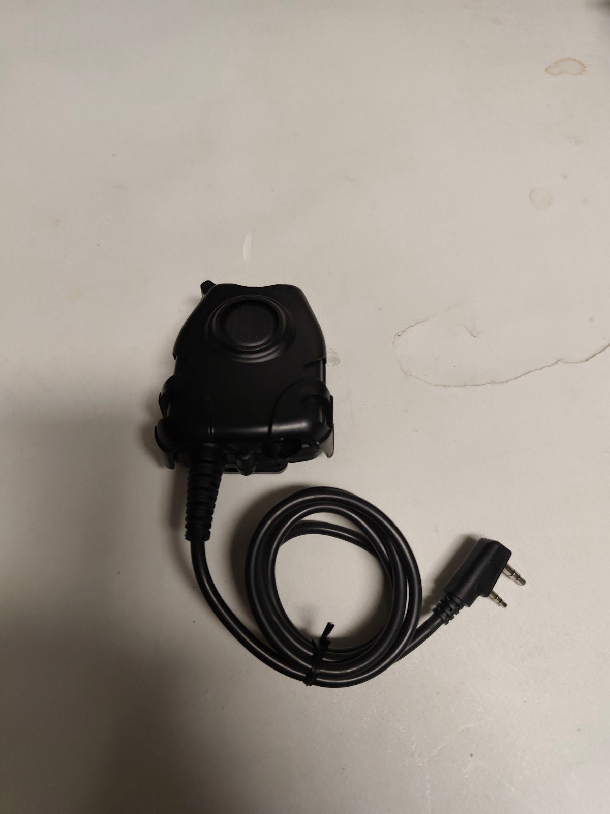 Appuyez sur le bouton PTT/appuyez pour parler pour la radio, Enlèvement ou Envoi, Neuf