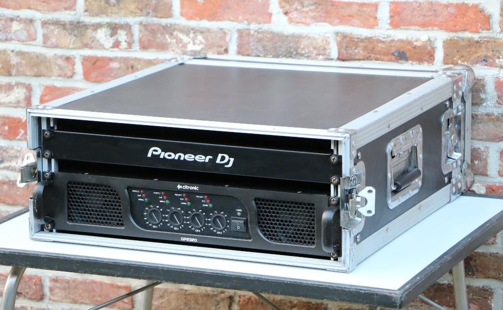 Citronic QP2320 PA Versterker (4x580W/ 2400 Watt), Muziek en Instrumenten, Versterkers | Keyboard, Monitor en PA, Zo goed als nieuw