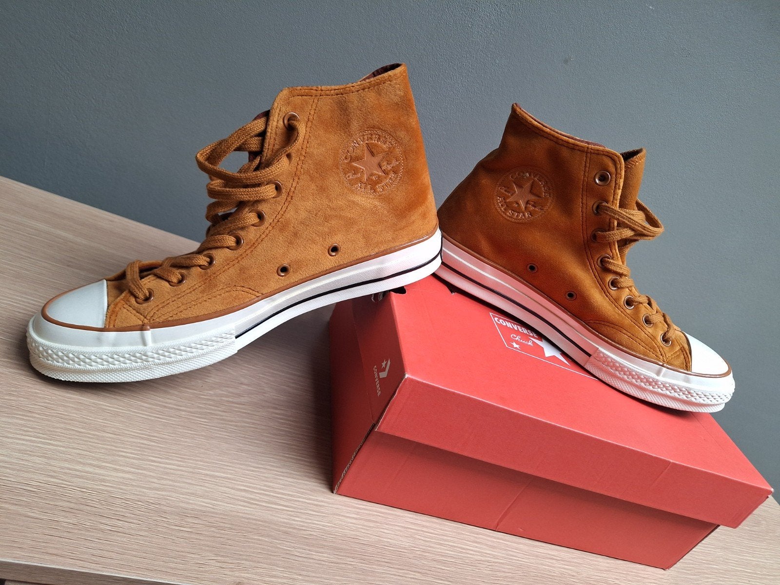 Converse Chuck 70 Hi Velvet 'Burnt Sienna, Kleding | Heren, Ophalen of Verzenden, Nieuw, Wit