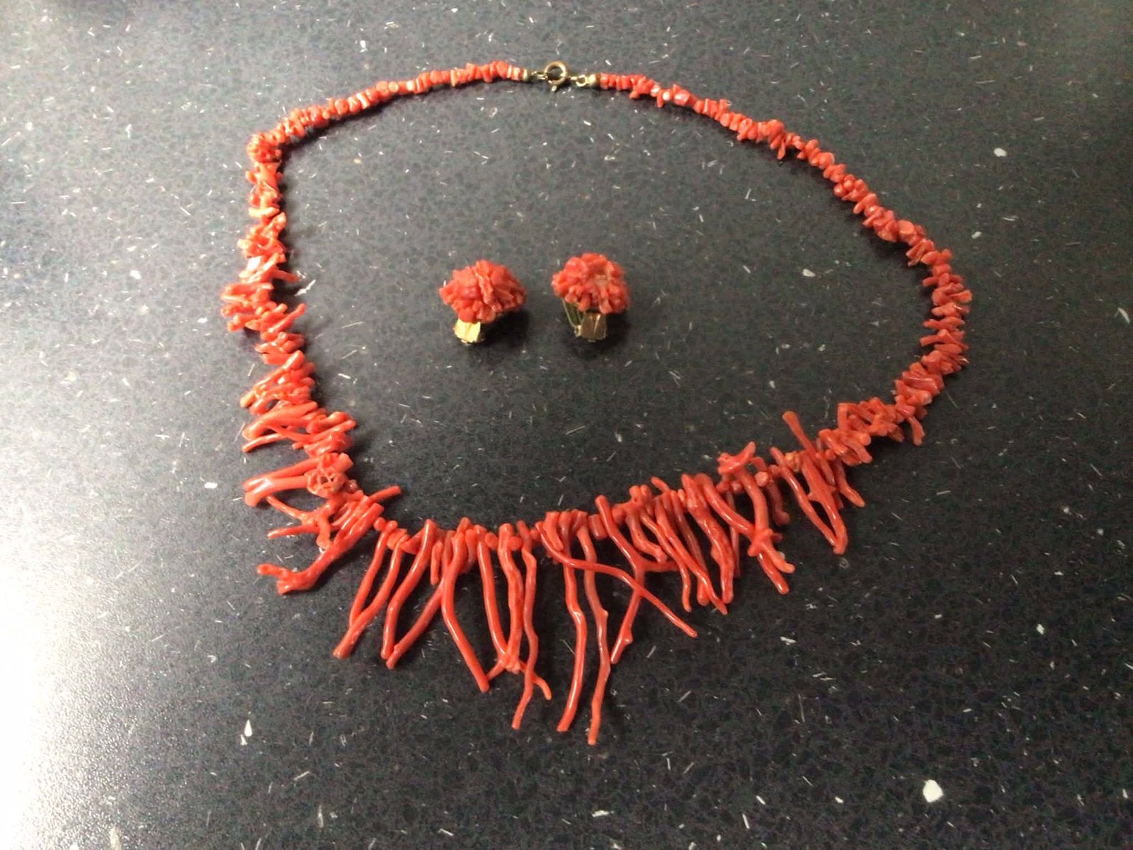 Collier + boucle d’oreille en corail prix 50€, Bijoux, Sacs & Beauté, Enlèvement ou Envoi, Comme neuf