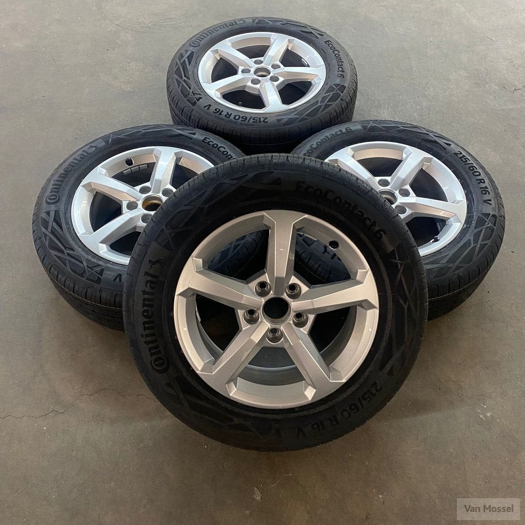 Audi Q2 Continental Eco Contact 6 215/60/R16 95V REEDIJK, Auto-onderdelen, Banden en Velgen, -, Banden en Velgen, Ophalen of Verzenden