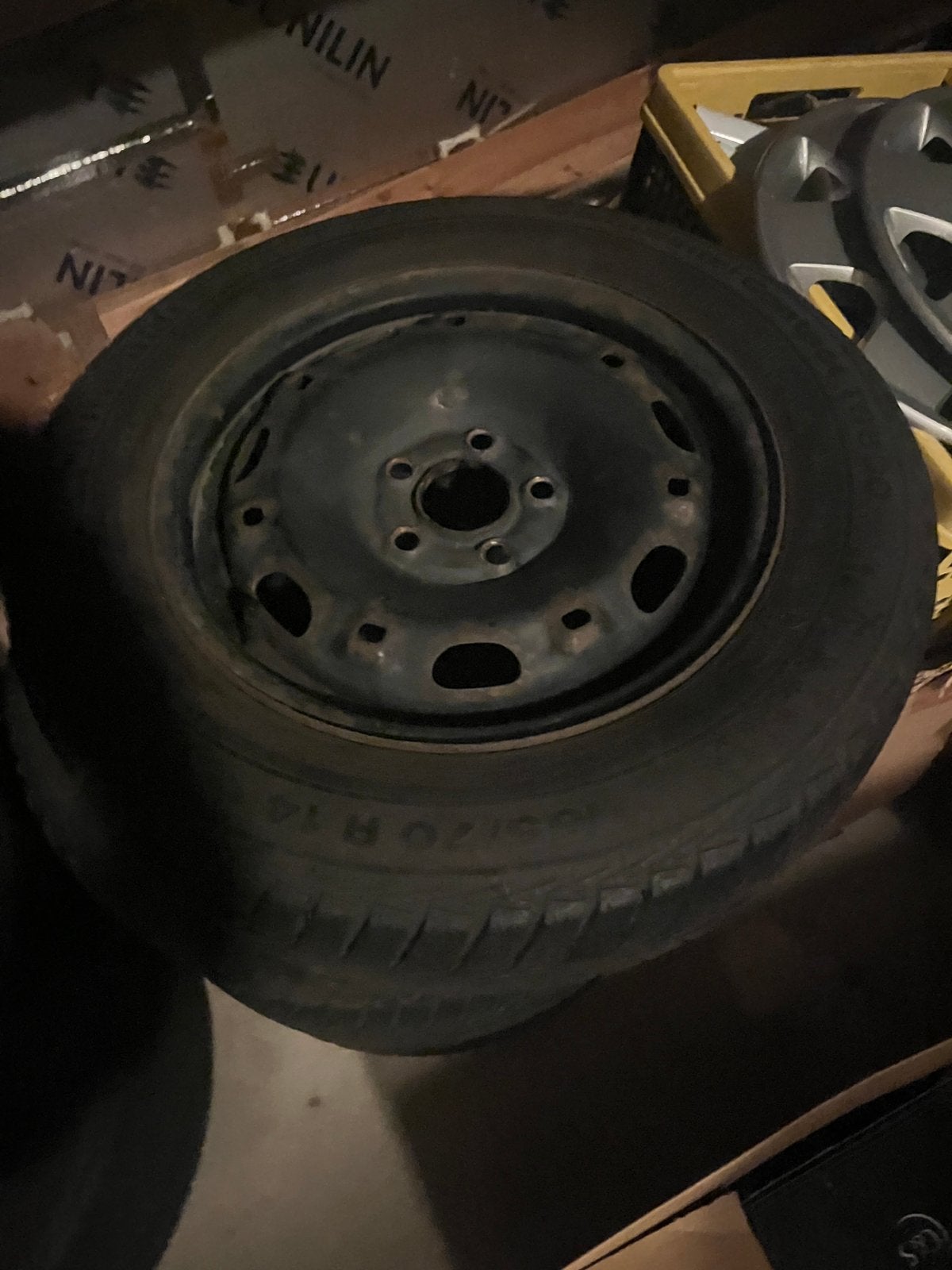 Jantes Volkswagen Polo 9N avec pneus d'hiver, Autos : Pièces & Accessoires, 14 pouces, Pneus et Jantes, Pneus hiver, Véhicule de tourisme