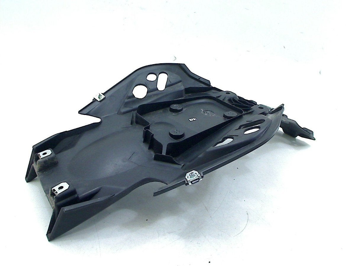 INTERIEUR AILE ARRIÈRE BMW G 310 R 2020-2022 (G310R K03), Dhr. S. di Majo, Utilisé, Info@cama-motorparts.nl, P.J. Troelstraweg 8 8
3144 CX  MAASSLUIS, NL