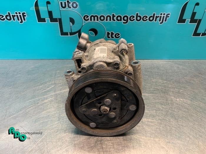 Pompe clim d'un Renault Twingo (Twingo 07-), Renault, -, 3 mois de garantie, Utilisé