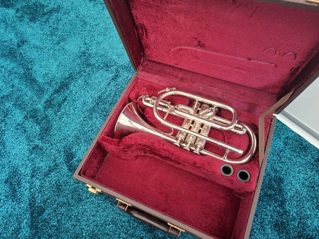 Cornet Besson, Ophalen of Verzenden, Gebruikt, Overige typen, Met koffer