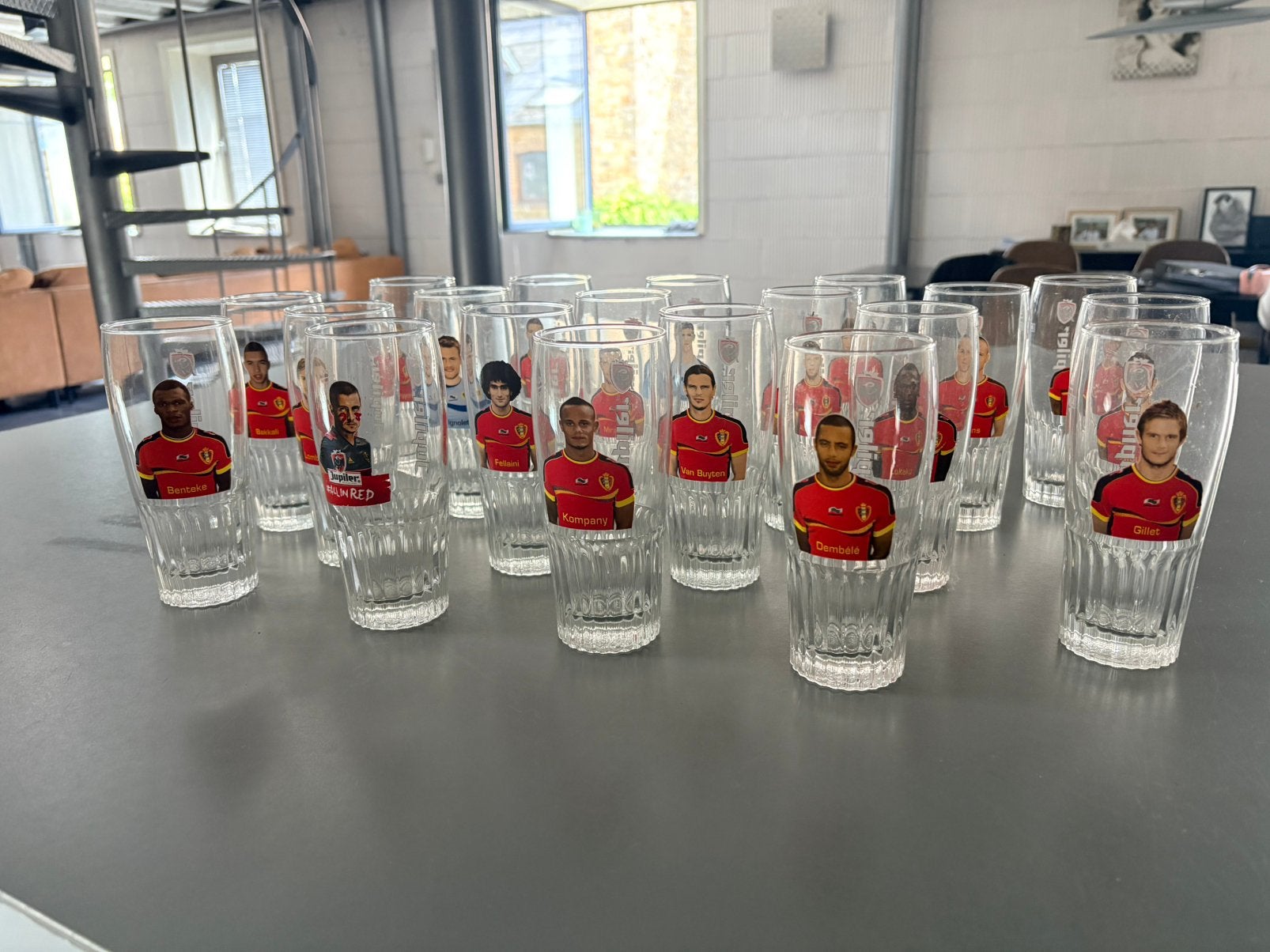 Lot de 20 verres de collection, Collections, Verres & Petits Verres, Comme neuf, Envoi