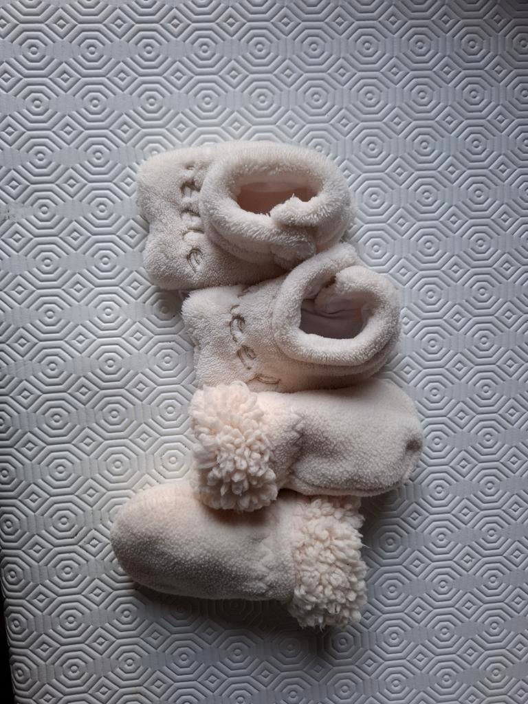 Mitaines et chaussons chauds, Enlèvement ou Envoi, Comme neuf