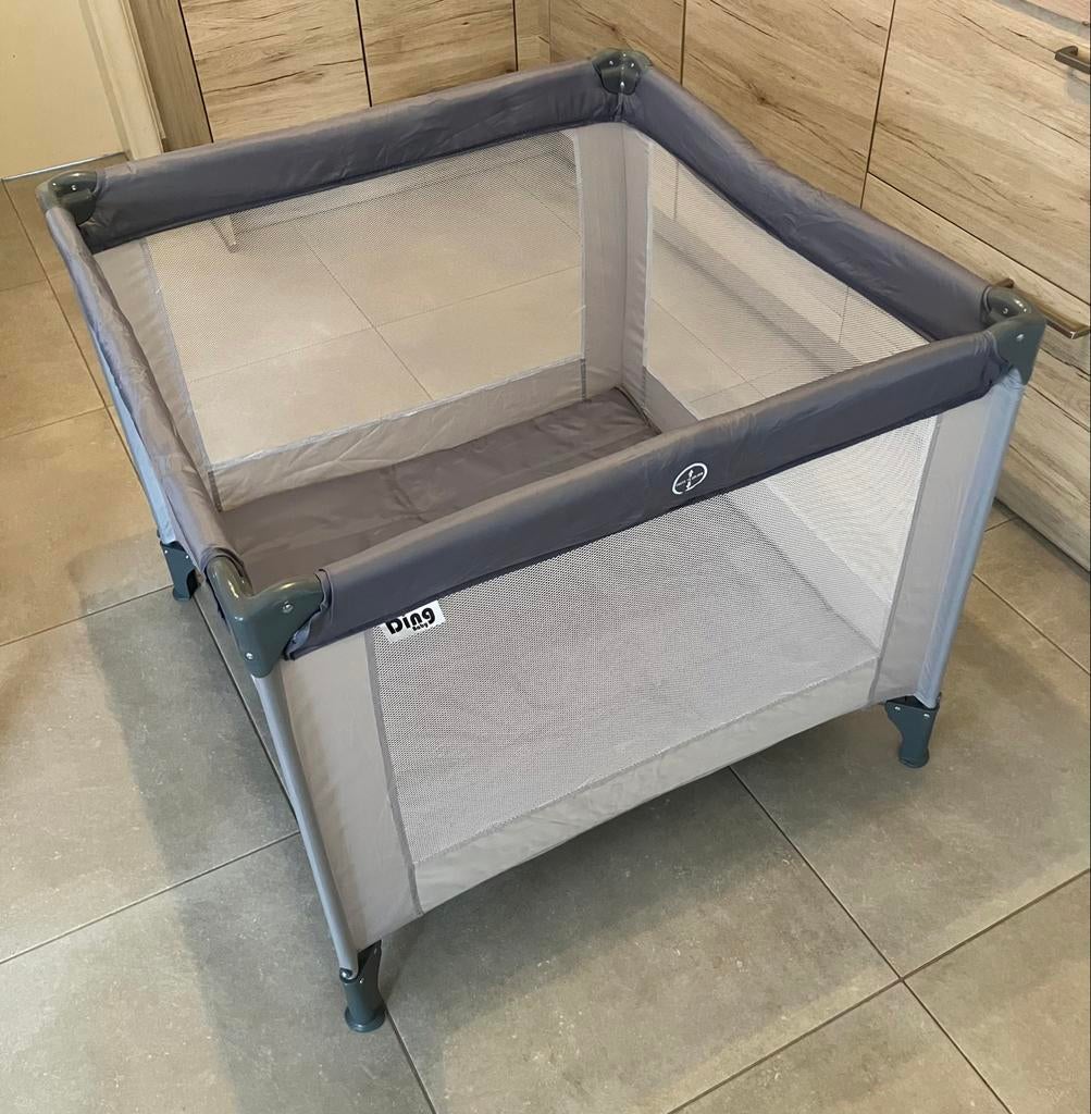 Inklapbare, compacte box, Kinderen en Baby's, Ophalen of Verzenden, Zo goed als nieuw