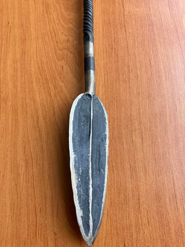 Afrikaanse kunst, SPEER Maasai, KENIA, L 132 cm., Antiek en Kunst, Ophalen of Verzenden