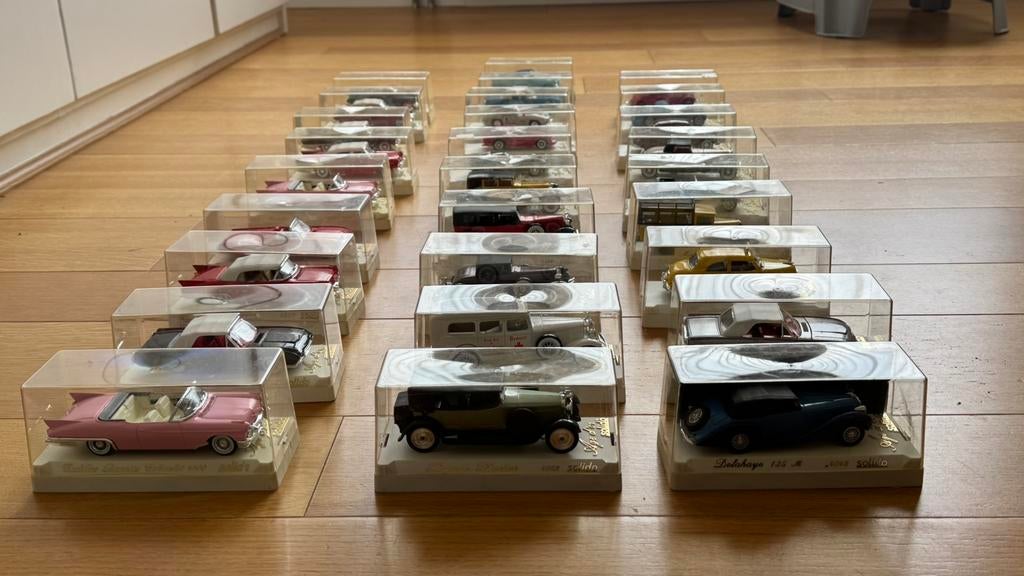 25x Solido Age d'Or & Sixties Diecast Cars - Made in France, Enlèvement, Solido