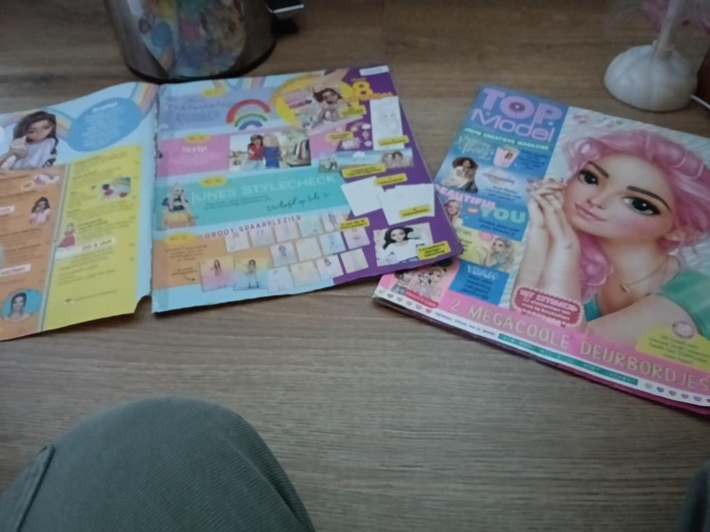 TOP model 2 magazines, Boeken, Ophalen of Verzenden, Gelezen, Depesche