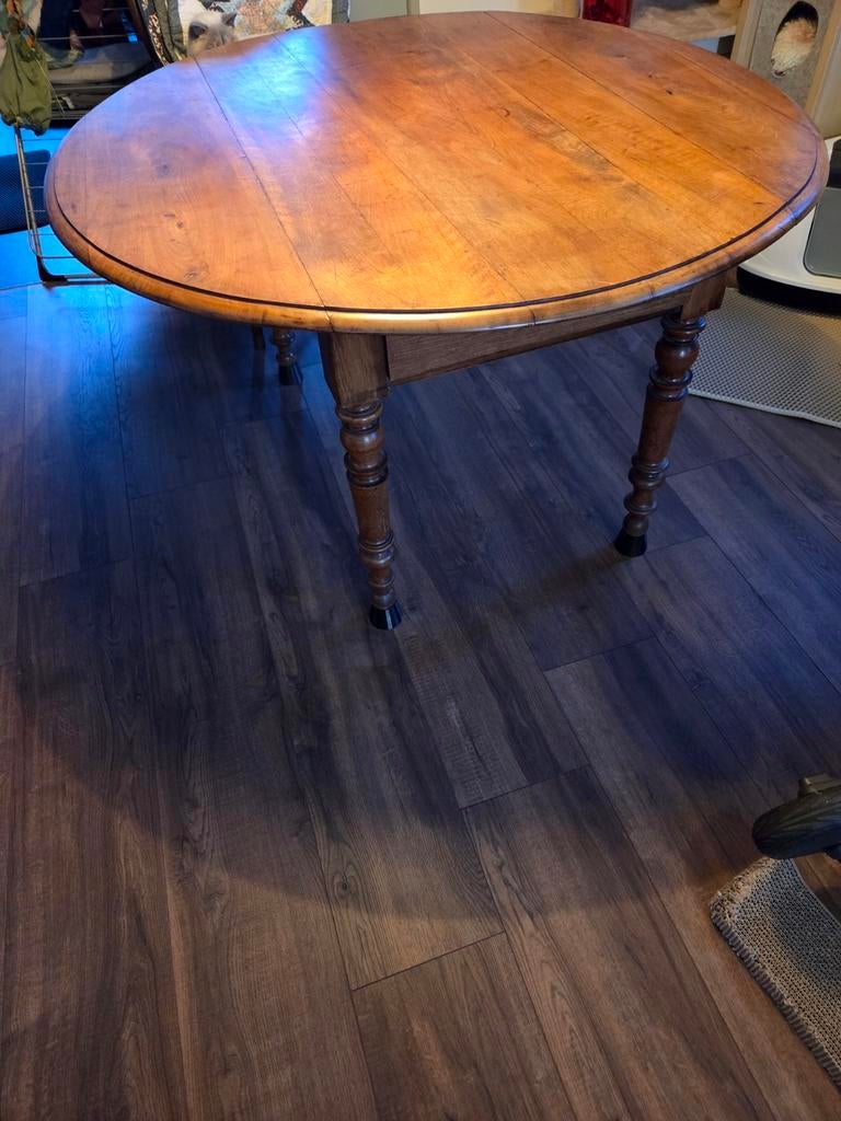 Notelaar tafel antiek, Ophalen