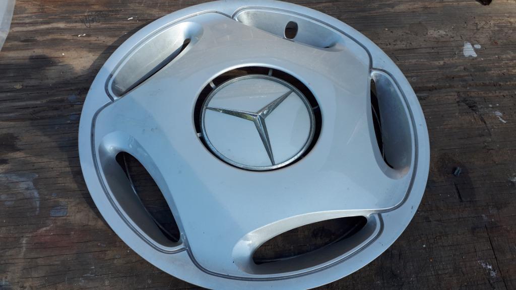 Enjoliveur Mercedes w210  1995, Enlèvement ou Envoi, Utilisé, Mercedes-Benz