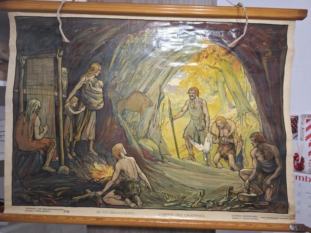 Une assiette scolaire de 87 x 60 cm., Enlèvement, Histoire