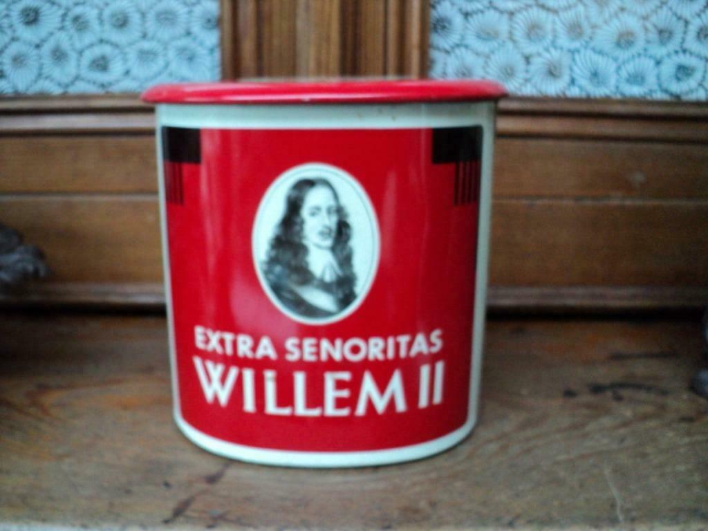 oud sigarenblik extra senoritas willem II, Ophalen of Verzenden