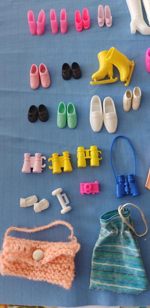 Accessoires Barbie, chaussures vintage, chapeaux, etc., Collections, Enlèvement ou Envoi, Comme neuf, Accessoires