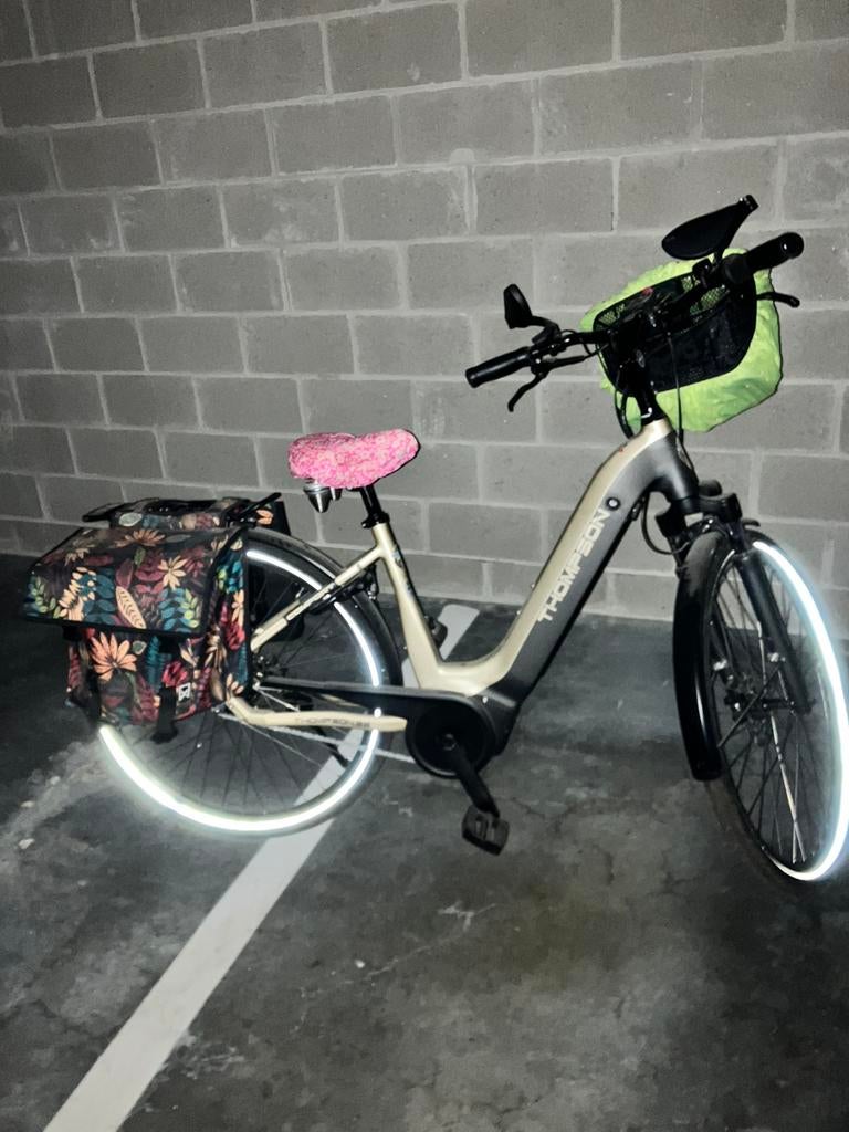 Elektrische fiets nog geen 25 km mee gereden, Fietsen en Brommers, Elektrische fietsen, Ophalen, Nieuw