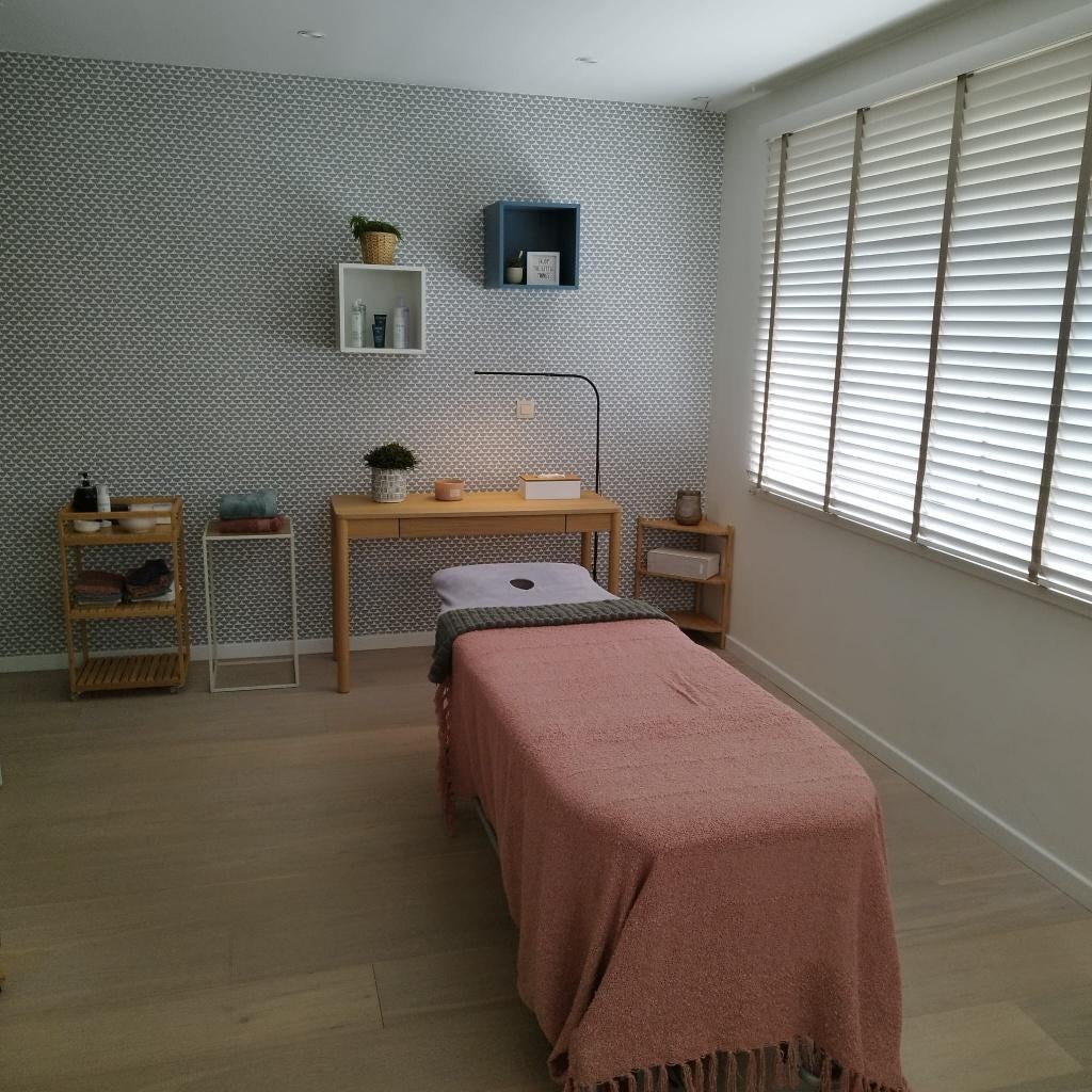 Multifunctionele en instapklare praktijkruimte te huur, Immo, 20 tot 35 m², Leuven
