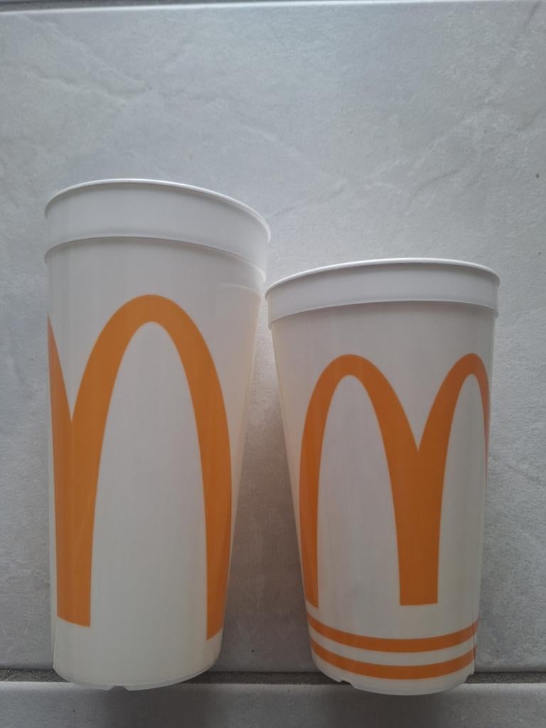Herbruikbare plastic bekers Mc Donalds / Coca-Cola - 2 st, Verzamelen, Glas en Drinkglazen, Ophalen of Verzenden, Zo goed als nieuw