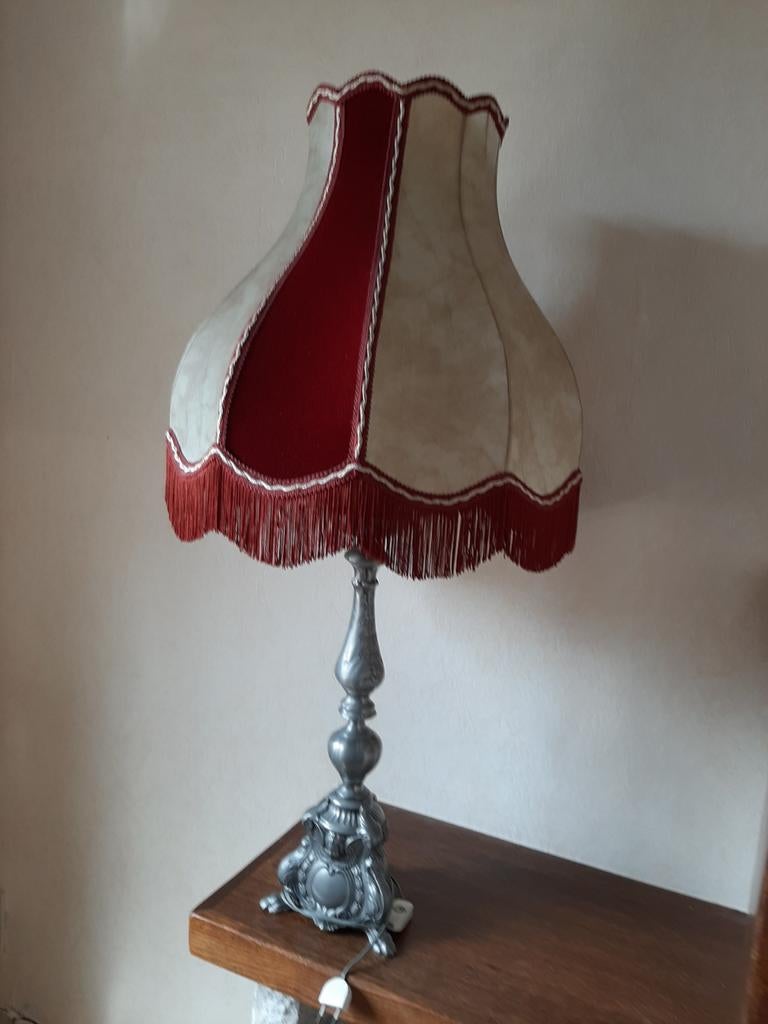 Tinnen lamp, Enlèvement