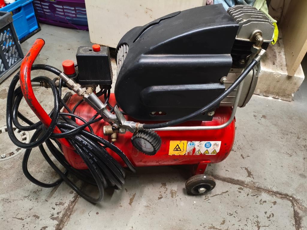 Bauger KA252504 compressor, Doe-het-zelf en Bouw, Compressors, Ophalen, Gebruikt, 6 tot 10 bar, 25 tot 100 liter
