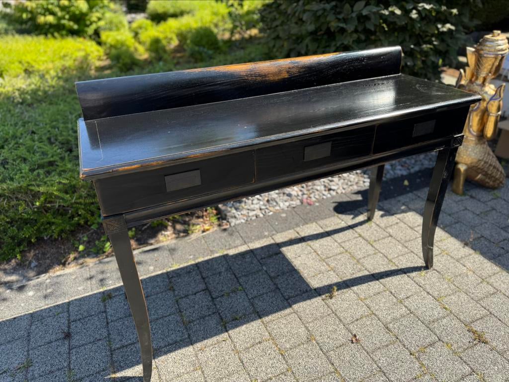 Console chinoise noire patinée, Enlèvement