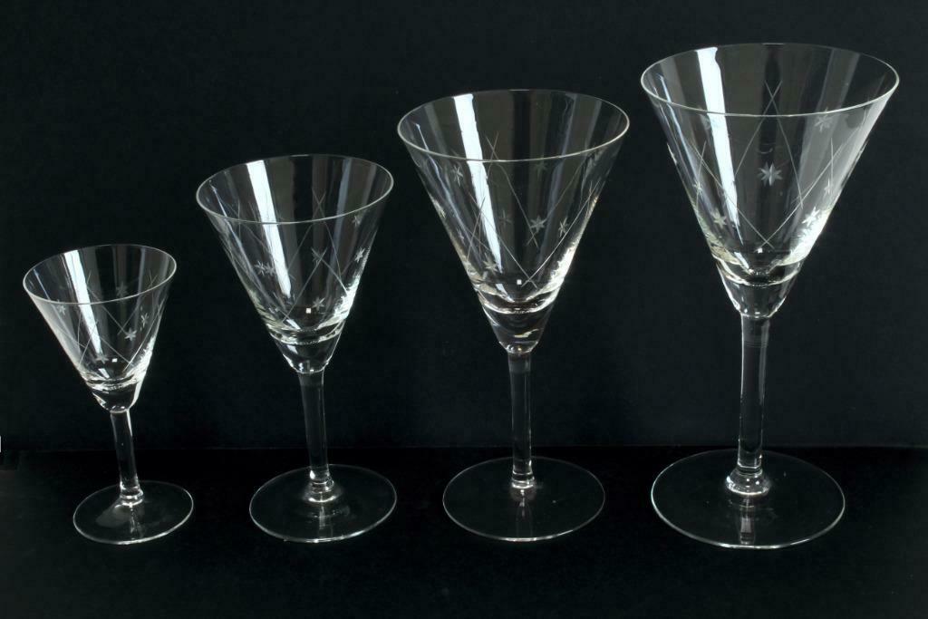 Geslepen glasservies 1950 - 1960, Huis en Inrichting, Keuken | Servies, Ophalen, Zo goed als nieuw, Glas, Glas of Glazen