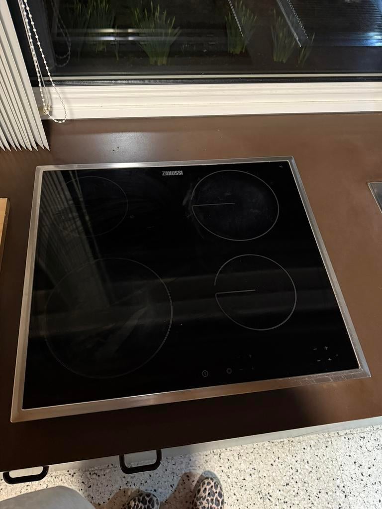 Table de cuisson en céramique Zanussi, Enlèvement, Utilisé, Encastré