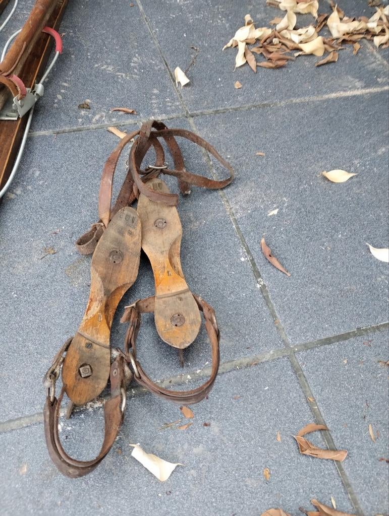 Antieke houten schaatsen, Antiek en Kunst, Ophalen of Verzenden