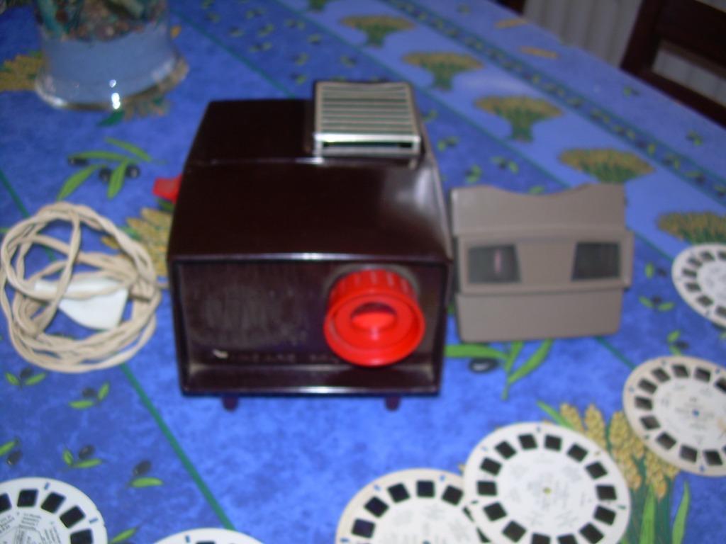 Projecteur + visionneuse View Master + 30 disques, Enlèvement ou Envoi