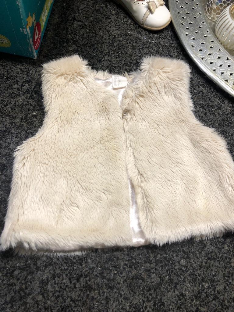 Gilet bont meisje H&M 98, Enlèvement ou Envoi, Pull ou Veste, H&M, Comme neuf