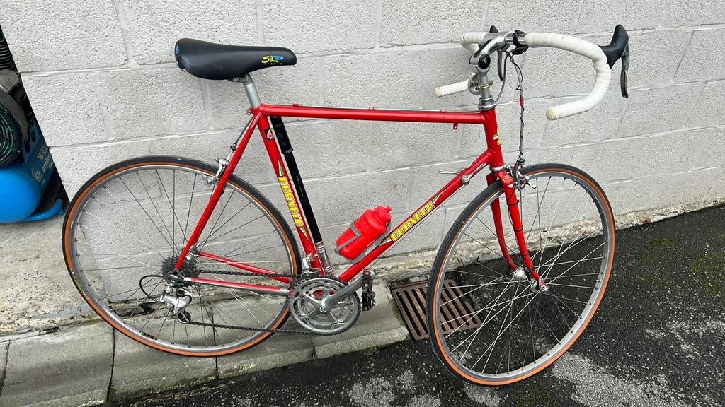 Koersfiets cornelo, Fietsen en Brommers, Ophalen, Zo goed als nieuw