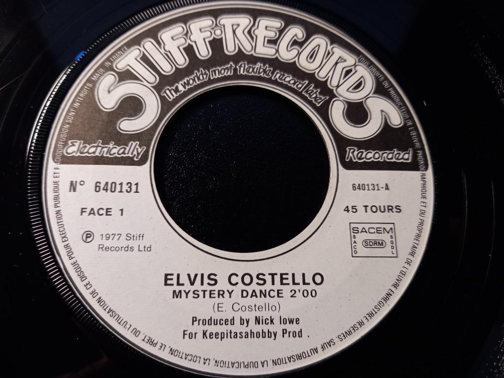 Elvis Costello ‎– Mystery Dance / Pay It Back '7 Als nieuw !, Cd's en Dvd's, Vinyl Singles, Zo goed als nieuw, Single, Overige genres