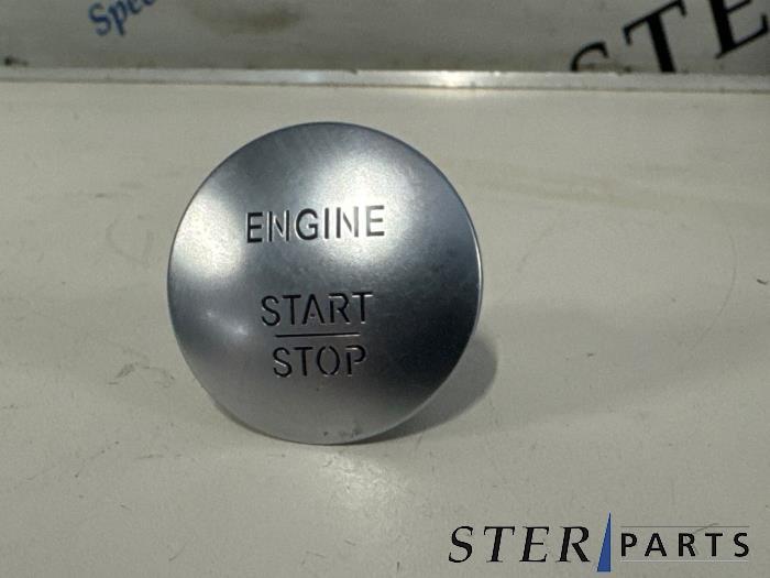 Start/Stop schakelaar van een Mercedes B-Klasse, Gebruikt, -, Ophalen of Verzenden, -