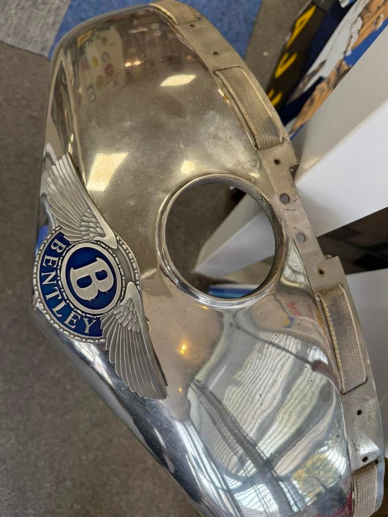 Calandre et logo Bentley anciens, Enlèvement ou Envoi, Utilisé, Panneau publicitaire