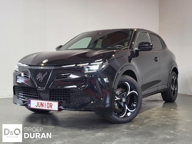 Alfa Romeo Junior Ibrida Hybrid 145 Q4, Automaat, 1199 cc, Zwart, 5 deurs