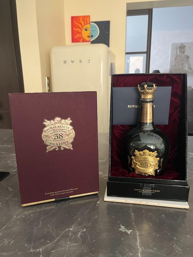 CHIVAS BROTHERS ROYAL SALUTE 38 YEARS, Collections, Vins, Neuf, Autres régions, Enlèvement ou Envoi, Pleine