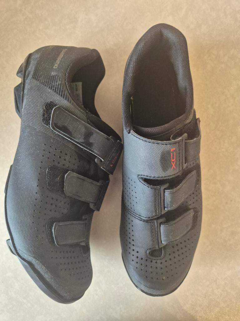 Fietsschoenen m43, Ophalen