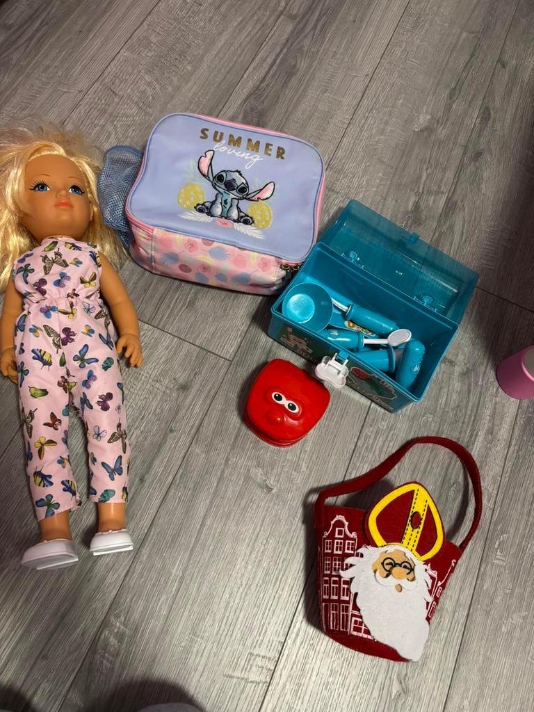 Poupées et accessoires jouets, Enfants & Bébés, Enlèvement, Comme neuf