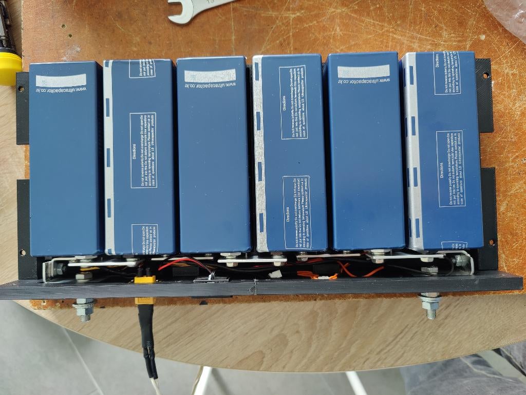 supercondensator 500 Farad, Auto-onderdelen, Accu's en Toebehoren, Gebruikt, Ophalen