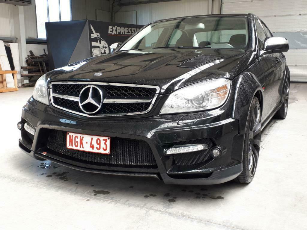 Capot  C63  look pour  Mercedes classe C standard, Autos : Pièces & Accessoires, Carrosserie & Tôlerie, Capot moteur, Mercedes-Benz