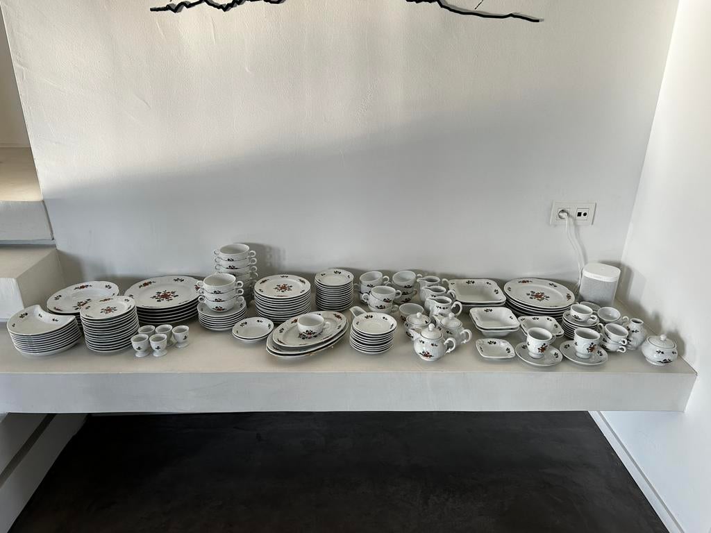 Servies, Huis en Inrichting, Keuken | Servies, Ophalen, Zo goed als nieuw, Overige stijlen, Bord(en)